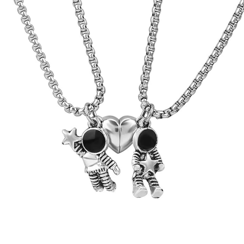 2 Pcs Astronomy Spaceman Match - Magnetic Couple Matching Necklaces recension och pris