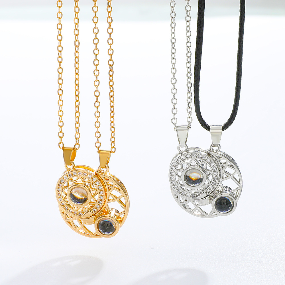 2PCS Magnetic Couple Matching  - Magnetic Couple Matching Necklaces recension och pris