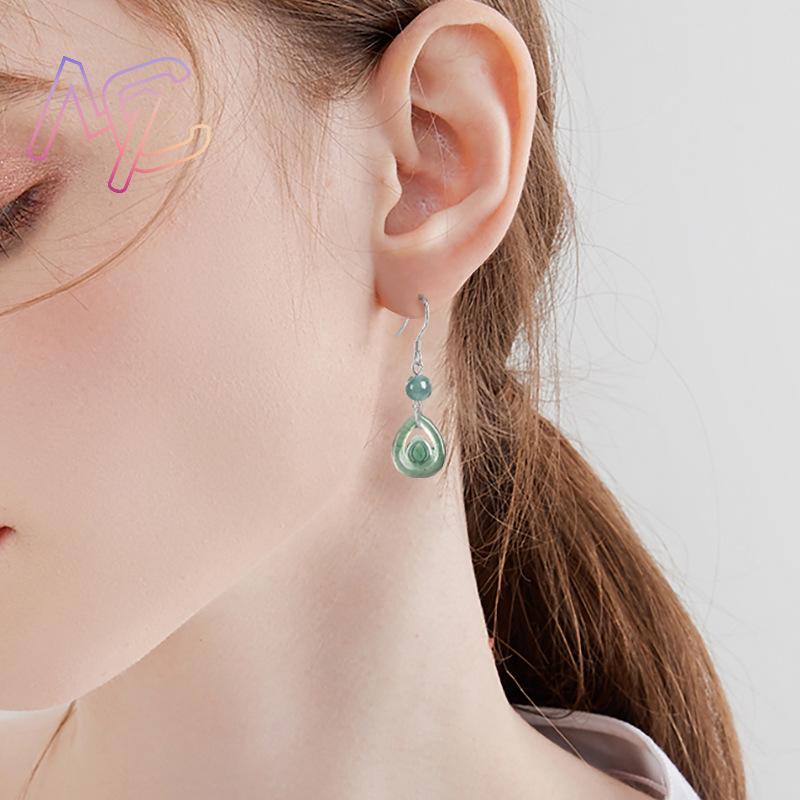 Blue Myanmar Jadeite Water Dro - Earrings recension och pris