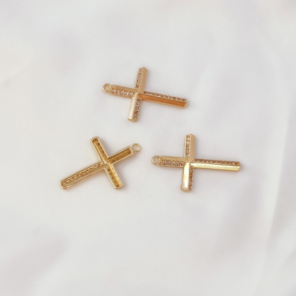 14K Gold-plated Zircon Cross P - Cross Pendant Necklace Gold recension och pris